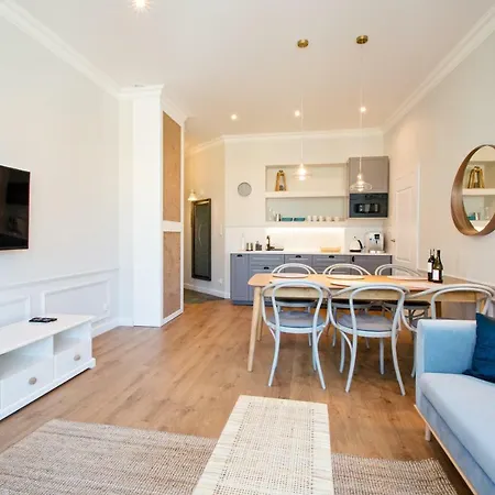 Grand - Lighthouse 200 Meters From The Apartamento