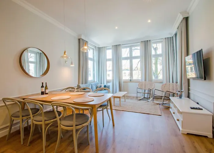 Grand - Lighthouse 200 Meters From The Sopot